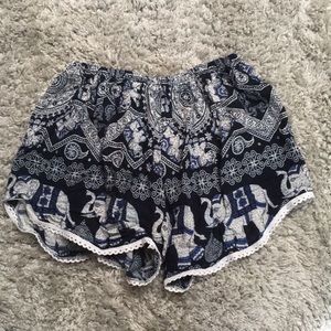 Flowey Shorts With Elephant Pattern
